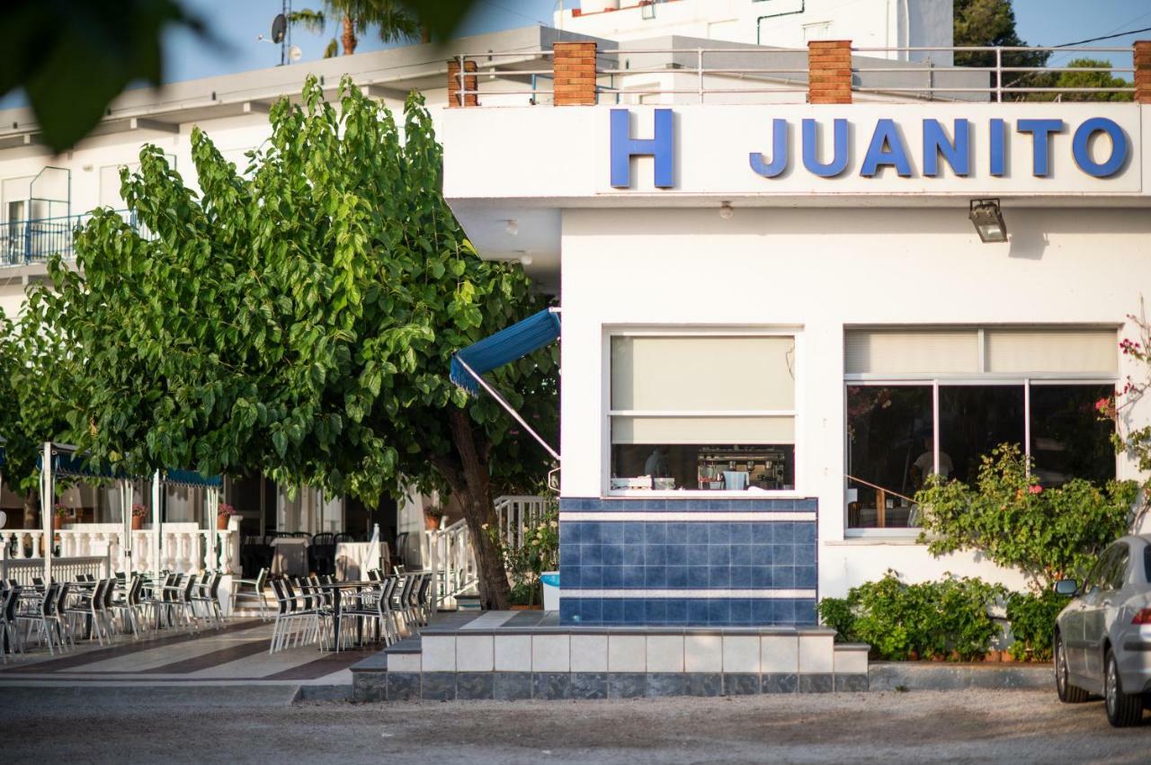 Hotel Restaurant Juanito Platja Sant Carles De La Rapita Bagian luar foto